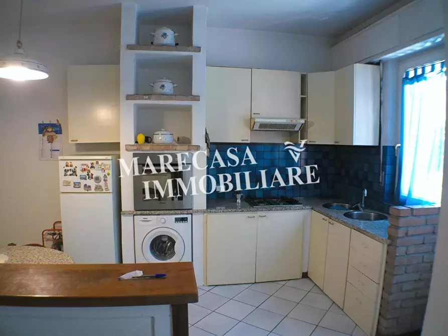 Immagine 4 di Appartamento in vendita  a Carrara