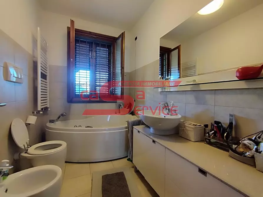 Immagine 7 di Appartamento in vendita  a Montecatini Terme