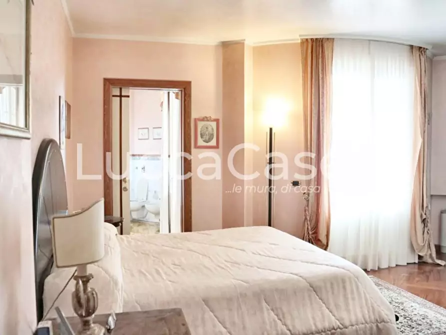 Immagine 48 di Villa in vendita  a Montecarlo