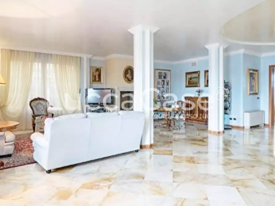 Immagine 12 di Villa in vendita  a Montecarlo