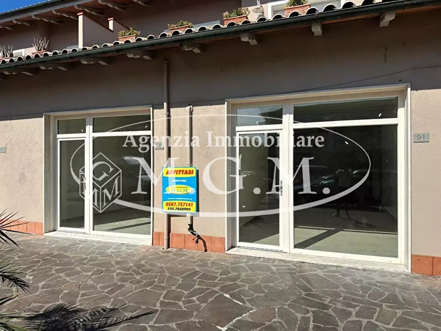 Immagine 3 di Locale commerciale in affitto  a Bientina