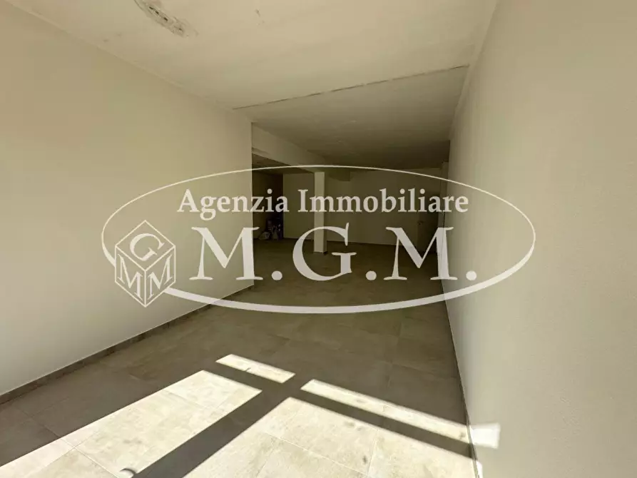 Immagine 4 di Locale commerciale in affitto  a Bientina