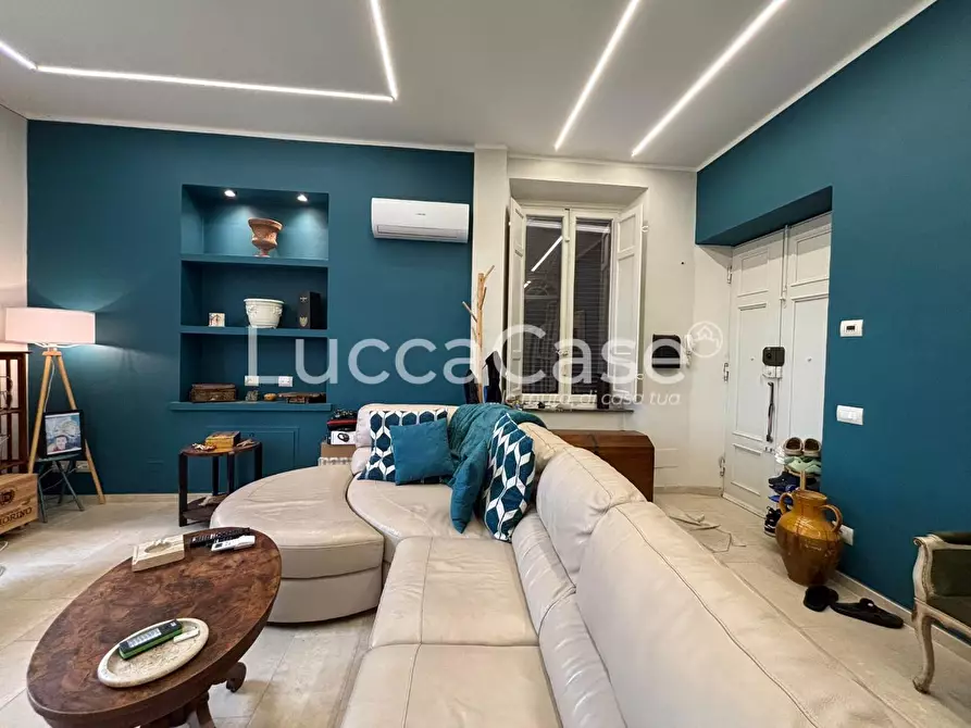 Immagine 3 di Appartamento in vendita  a Lucca