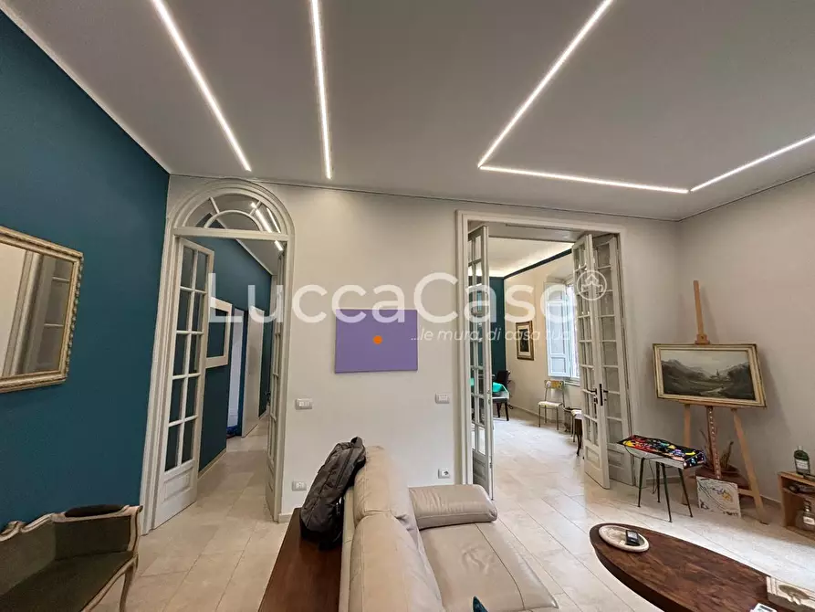 Immagine 7 di Appartamento in vendita  a Lucca