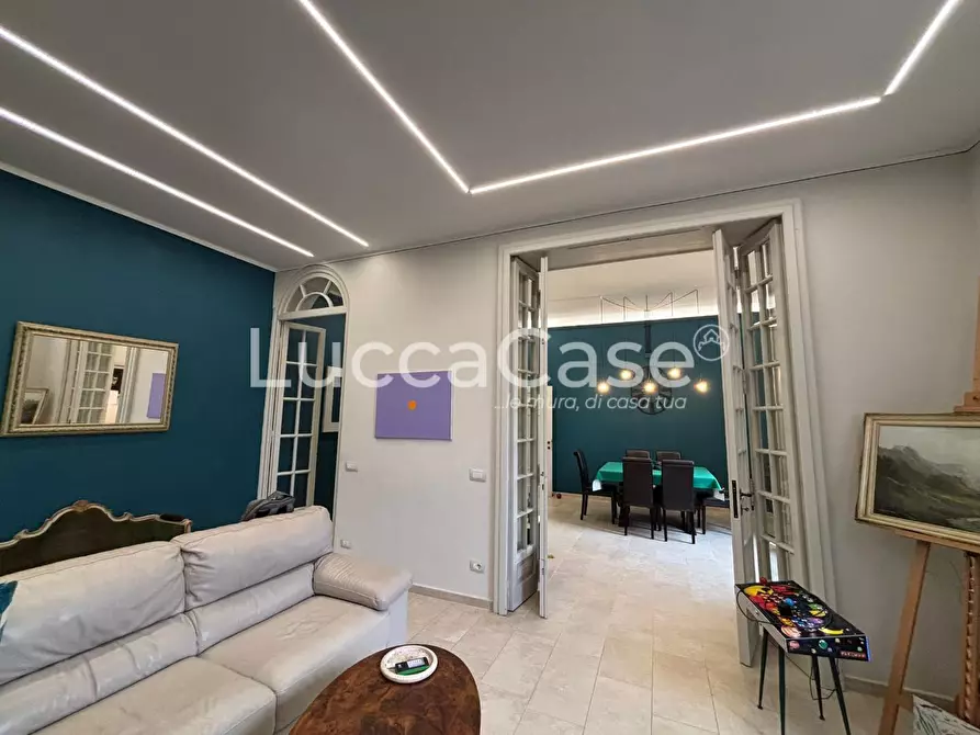 Immagine 6 di Appartamento in vendita  a Lucca