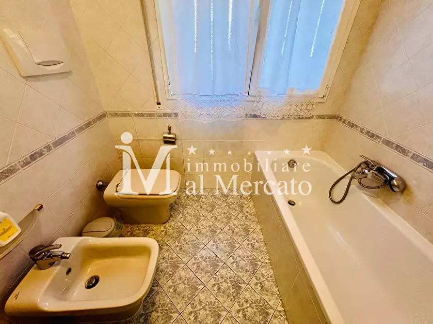 Immagine 55 di Casa bifamiliare in vendita  a Viareggio