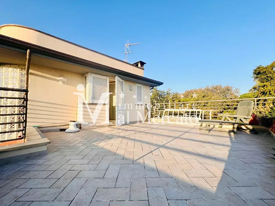 Immagine 68 di Casa bifamiliare in vendita  a Viareggio