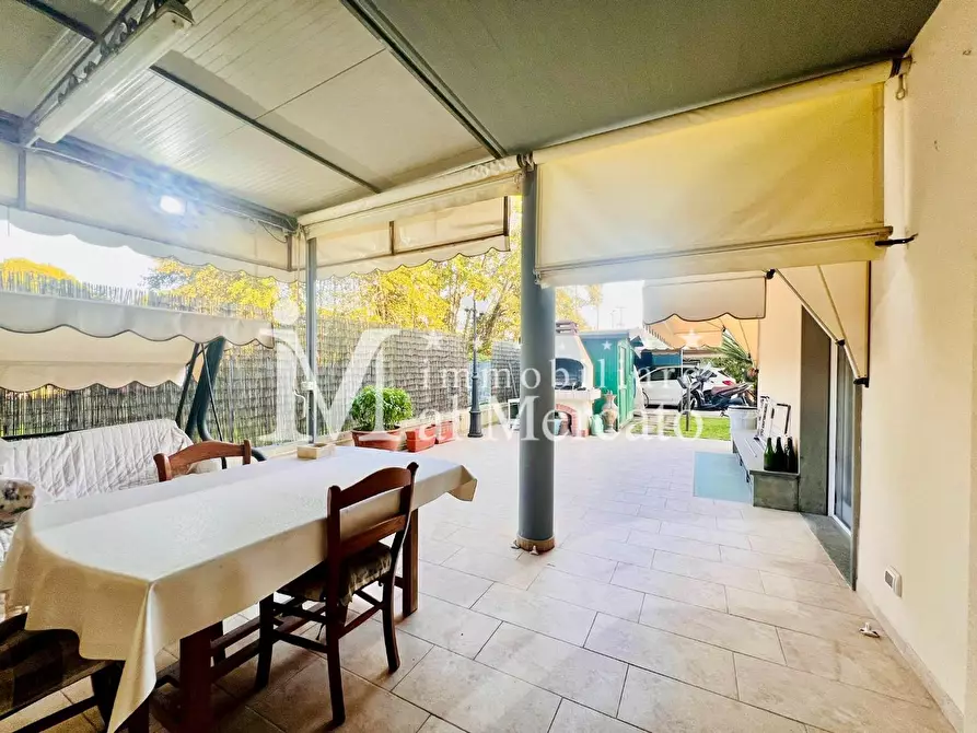 Immagine 19 di Casa bifamiliare in vendita  a Viareggio