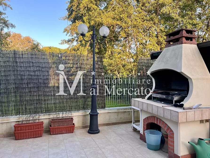 Immagine 15 di Casa bifamiliare in vendita  a Viareggio