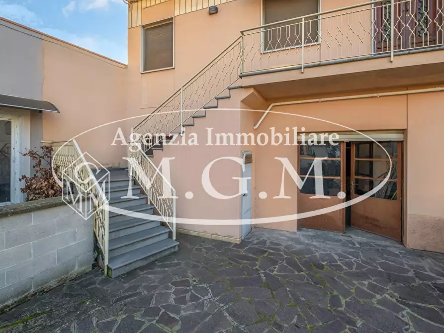 Immagine 2 di Appartamento in vendita  a Buti