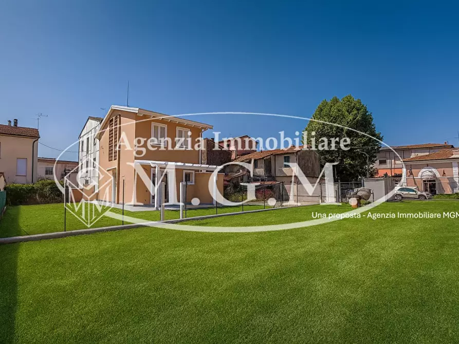 Immagine 1 di Casa indipendente in vendita  a Buti