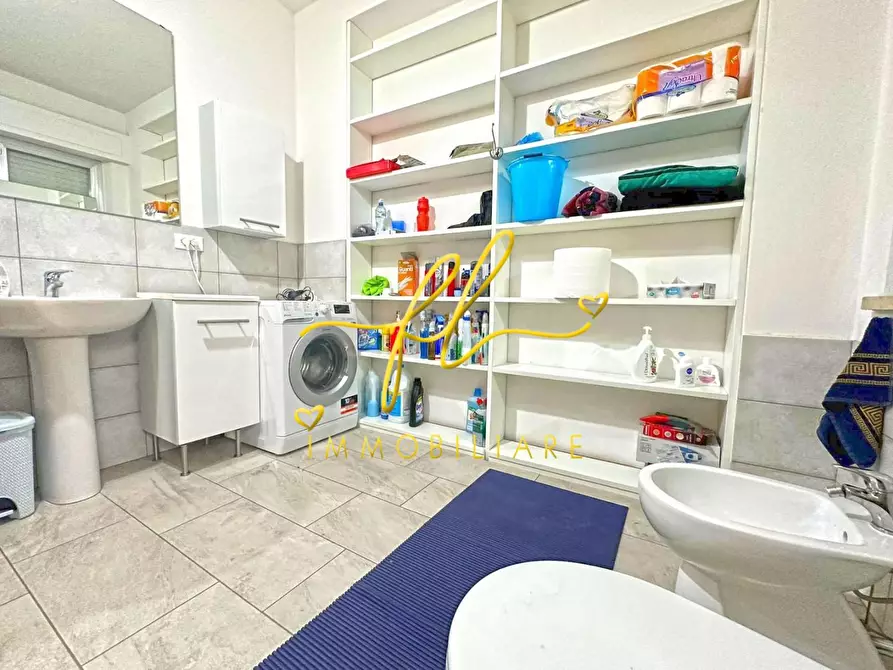 Immagine 14 di Appartamento in vendita  a Cecina