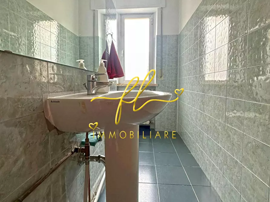 Immagine 17 di Appartamento in vendita  a Cecina