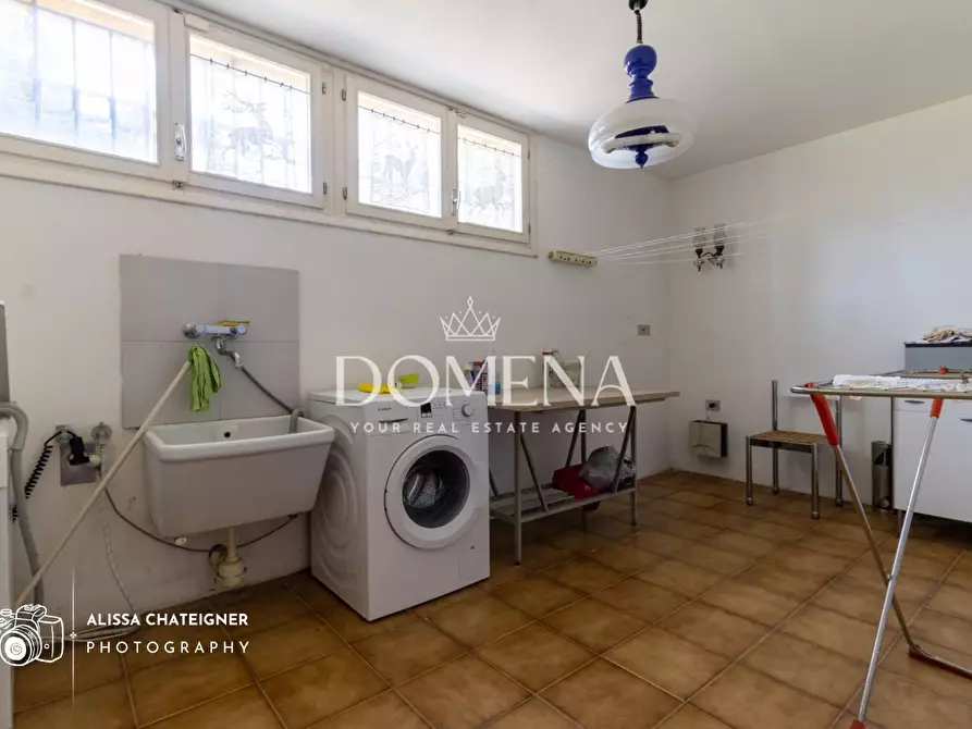 Immagine 27 di Villa in vendita  a Sovicille