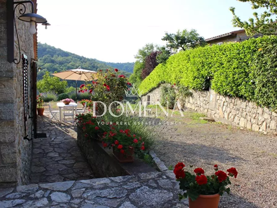 Immagine 17 di Casa bifamiliare in vendita  a Castellina In Chianti