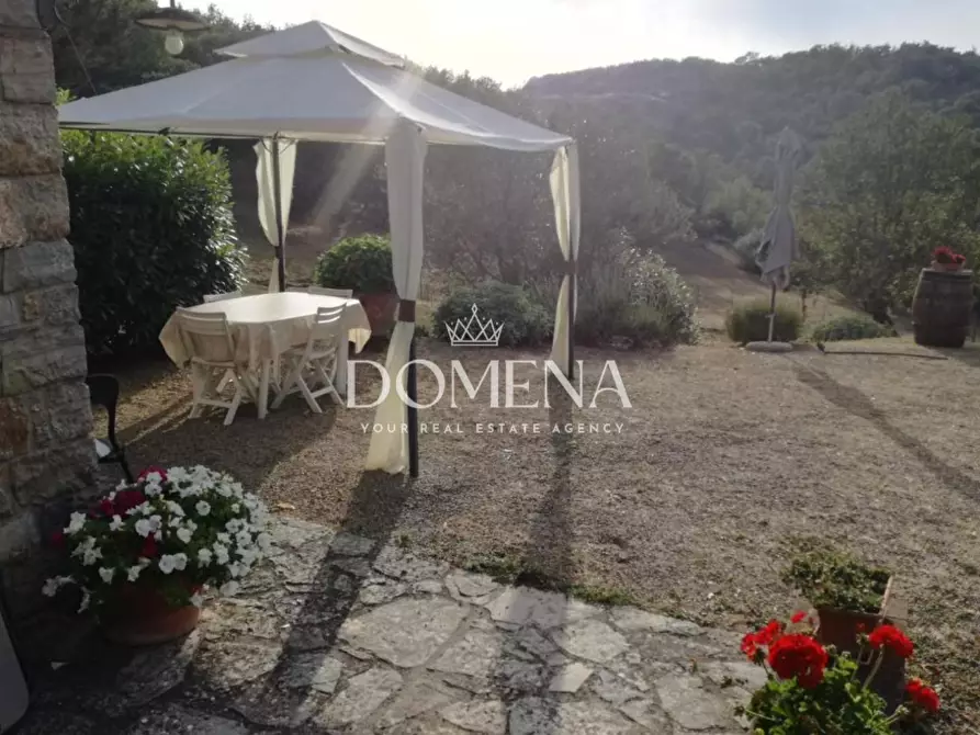 Immagine 7 di Casa bifamiliare in vendita  a Castellina In Chianti