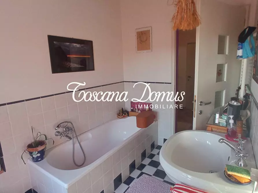 Immagine 16 di Casa semindipendente in vendita  a Siena