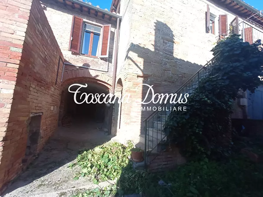 Immagine 29 di Casa semindipendente in vendita  a Siena