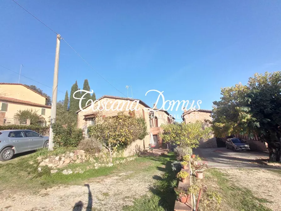 Immagine 5 di Casa semindipendente in vendita  a Siena