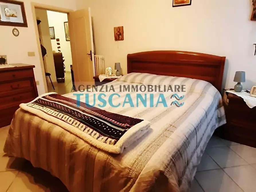 Immagine 8 di Appartamento in vendita  a Cecina