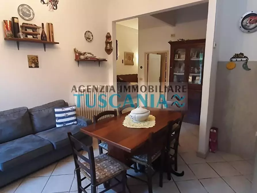 Immagine 1 di Appartamento in vendita  a Cecina