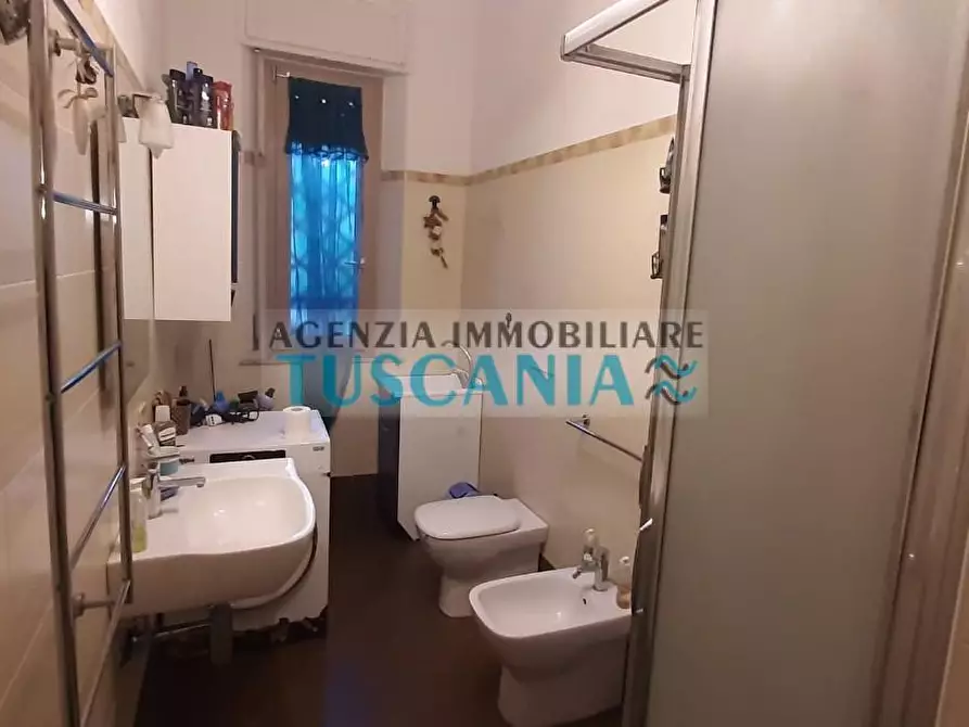 Immagine 10 di Appartamento in vendita  a Cecina