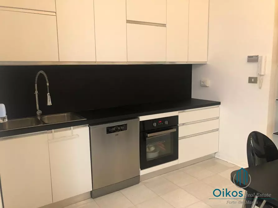 Immagine 13 di Villa in affitto  a Forte Dei Marmi