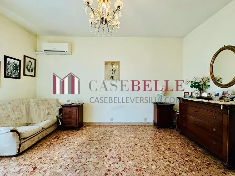 Immagine 18 di Appartamento in vendita  a Camaiore