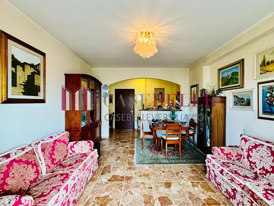 Immagine 8 di Appartamento in vendita  a Camaiore