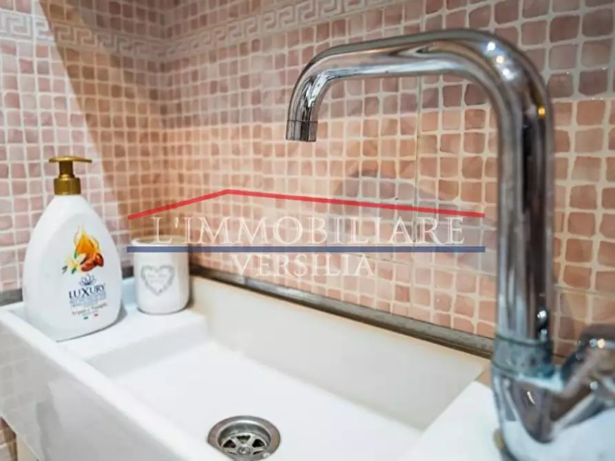 Immagine 11 di Appartamento in vendita  a Ameglia