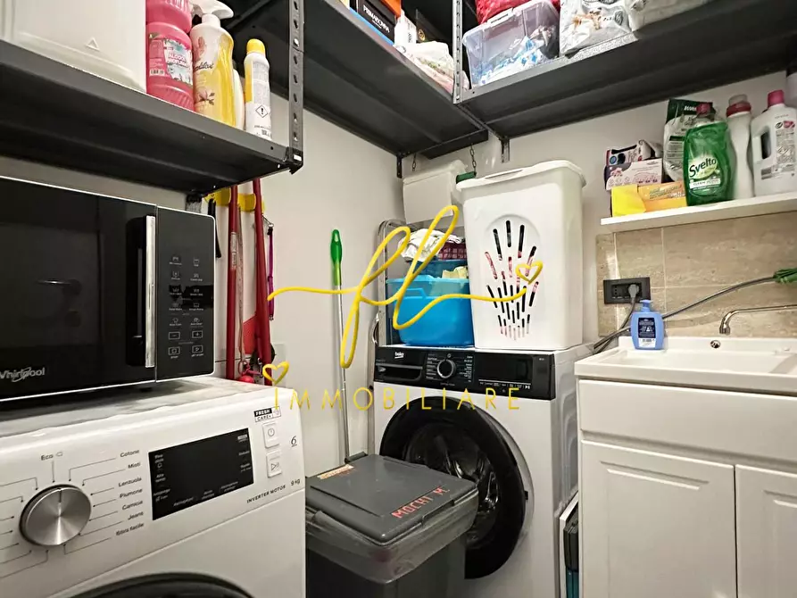 Immagine 12 di Casa trifamiliare in vendita  a Rosignano Marittimo