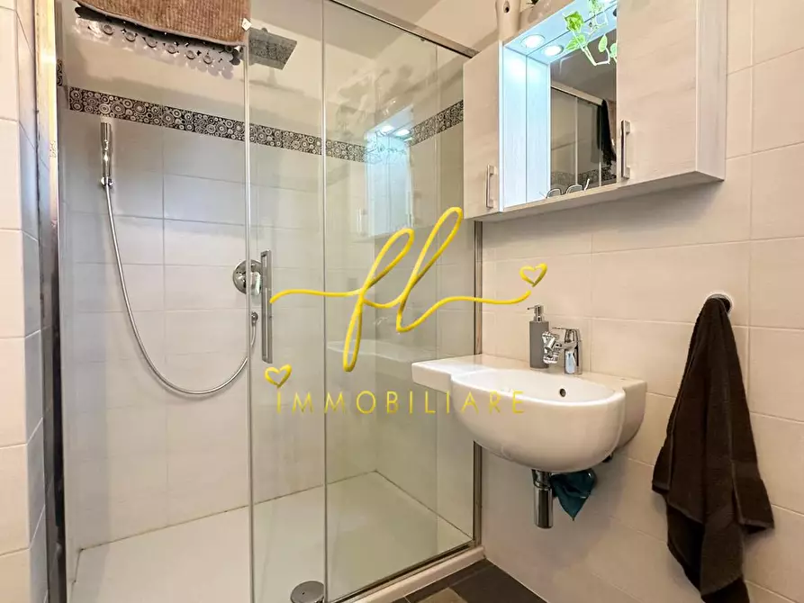 Immagine 27 di Casa trifamiliare in vendita  a Rosignano Marittimo