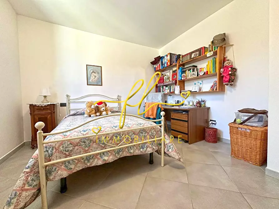 Immagine 13 di Casa trifamiliare in vendita  a Rosignano Marittimo