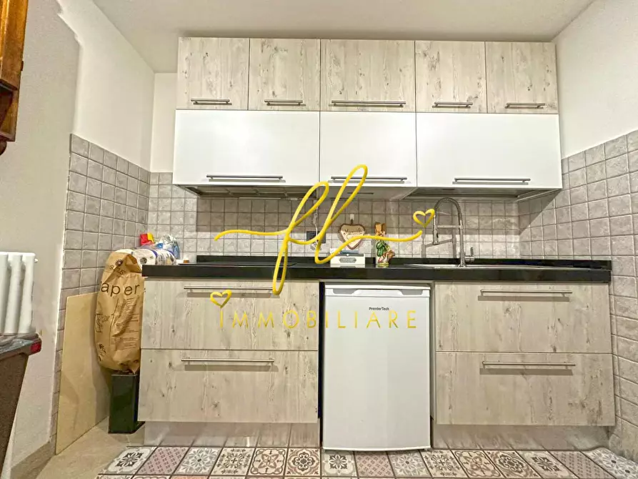 Immagine 23 di Casa trifamiliare in vendita  a Rosignano Marittimo