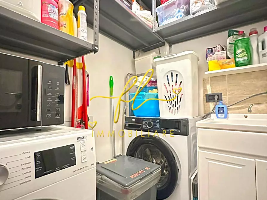 Immagine 11 di Casa trifamiliare in vendita  a Rosignano Marittimo