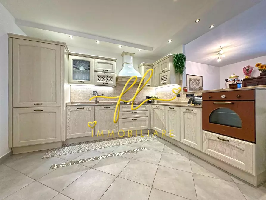 Immagine 5 di Casa trifamiliare in vendita  a Rosignano Marittimo