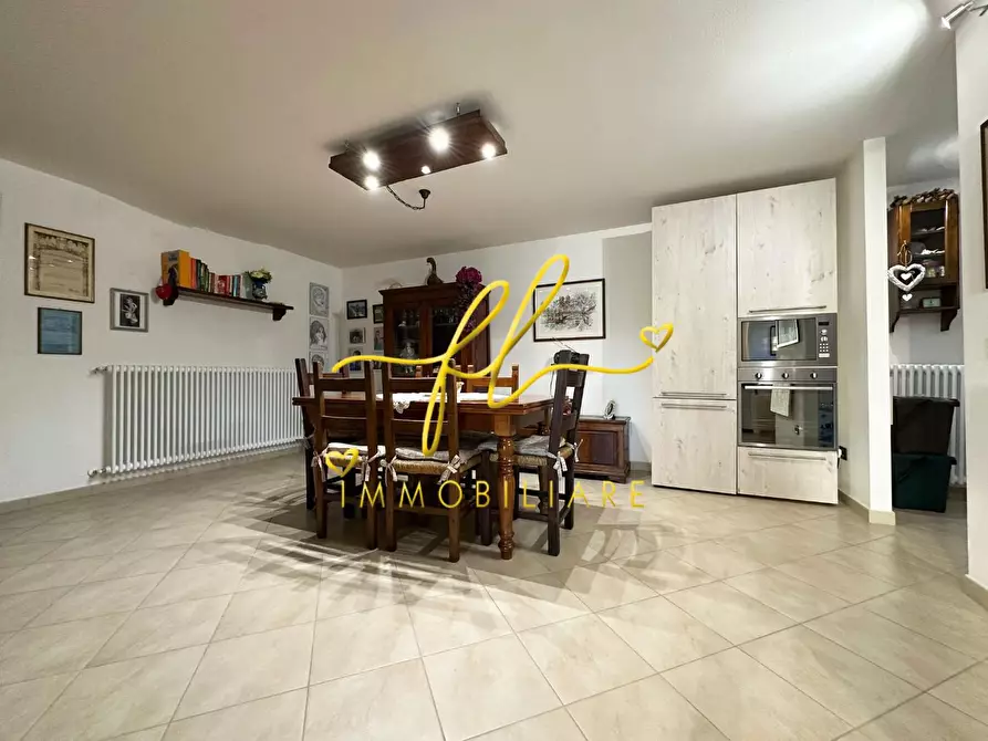 Immagine 20 di Casa trifamiliare in vendita  a Rosignano Marittimo