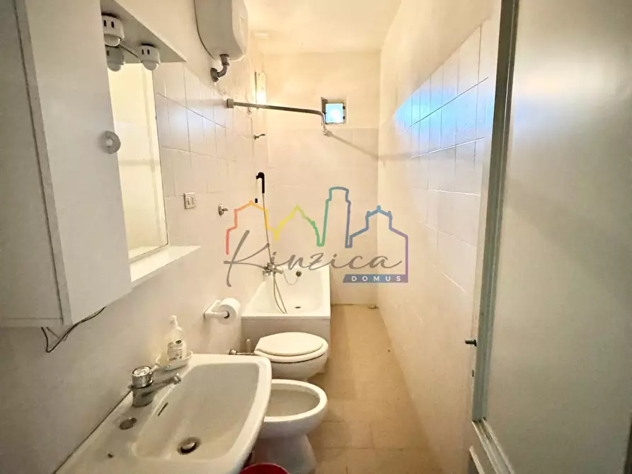 Immagine 3 di Villa in vendita  a San Giuliano Terme