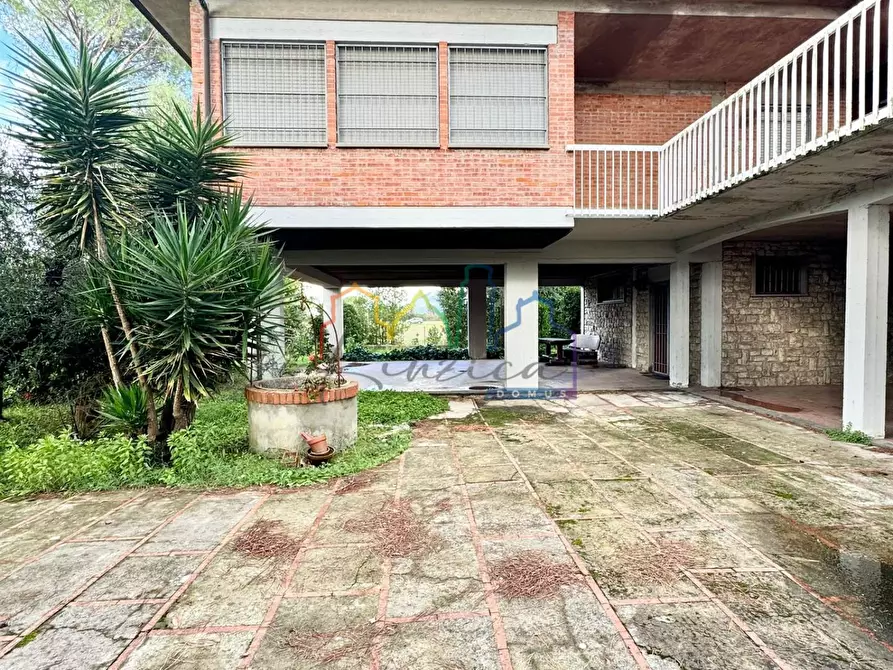 Immagine 30 di Villa in vendita  a San Giuliano Terme