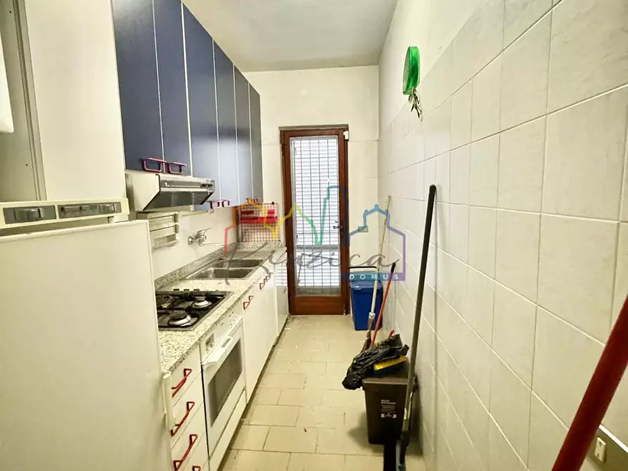 Immagine 9 di Villa in vendita  a San Giuliano Terme