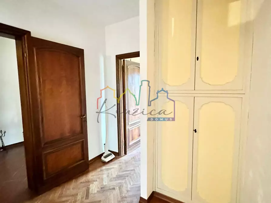 Immagine 15 di Villa in vendita  a San Giuliano Terme