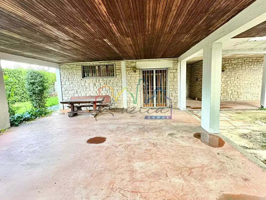 Immagine 33 di Villa in vendita  a San Giuliano Terme