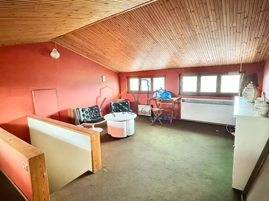 Immagine 28 di Villa in vendita  a San Giuliano Terme