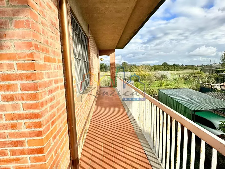 Immagine 29 di Villa in vendita  a San Giuliano Terme