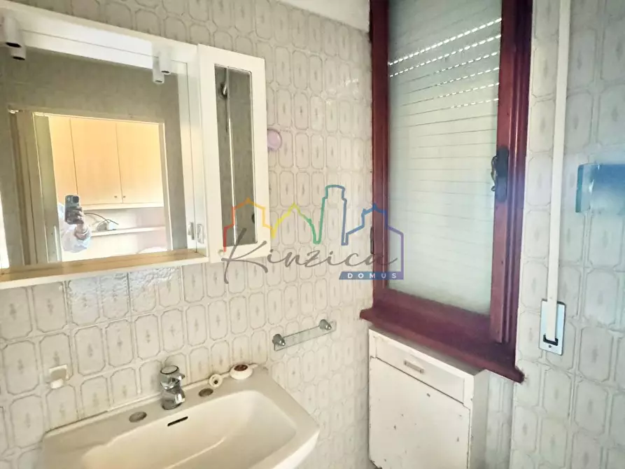 Immagine 18 di Villa in vendita  a San Giuliano Terme