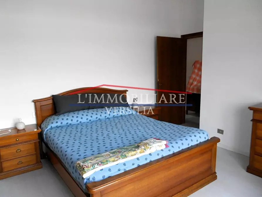 Immagine 12 di Appartamento in vendita  a Carrara