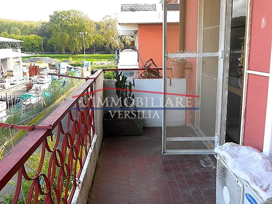 Immagine 15 di Appartamento in vendita  a Carrara