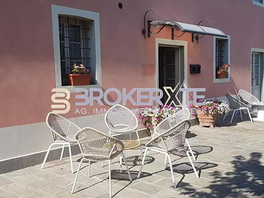 Immagine 3 di Casa colonica in vendita  a Altopascio