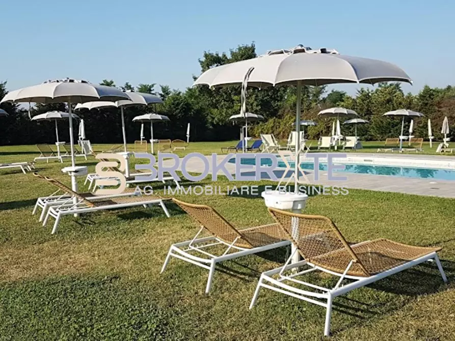 Immagine 12 di Casa colonica in vendita  a Altopascio