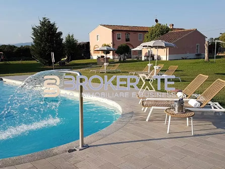 Immagine 14 di Casa colonica in vendita  a Altopascio